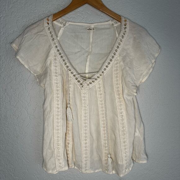 Hollister Cream Babydoll Top Crochet Lace Up Trim Tassel Flutter Sleeve Y2K - Picture 1 of 6